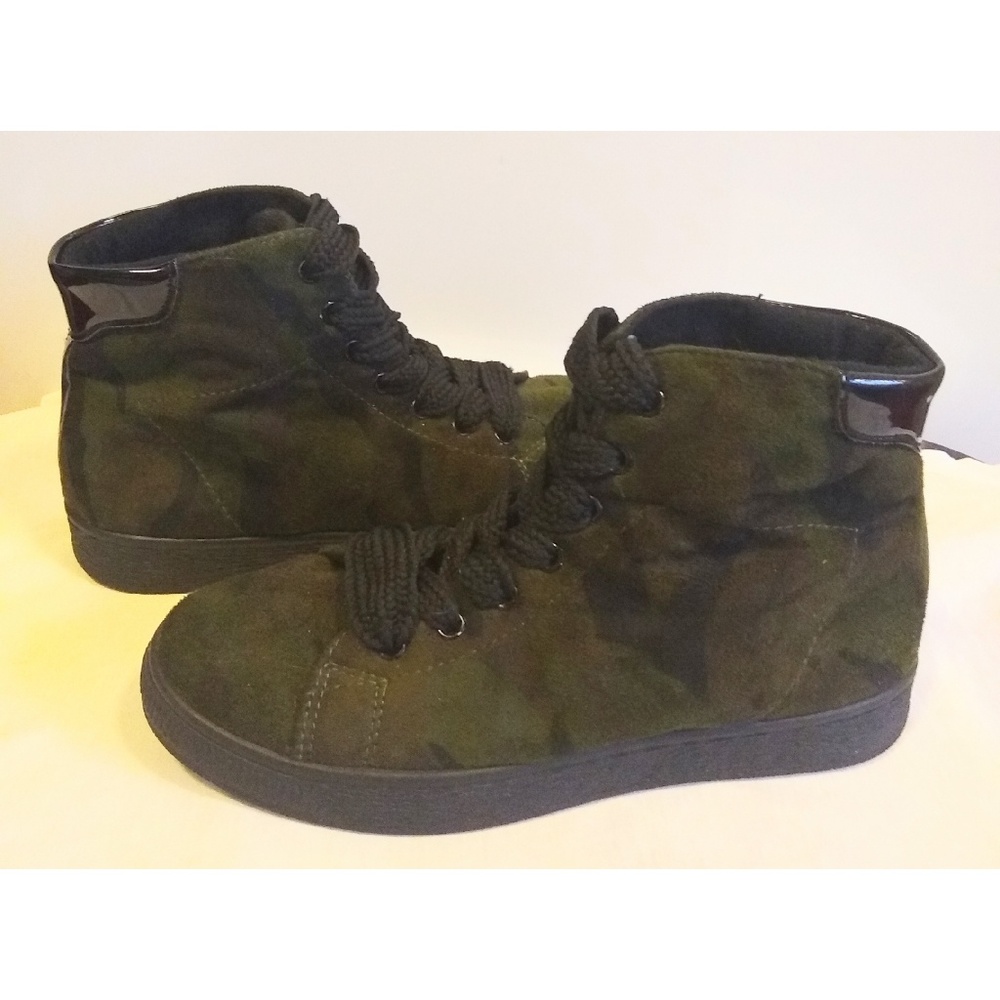 Rouge Helium Hightop Sneakers Camo Army Green 7
